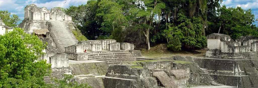 les traces des Mayas